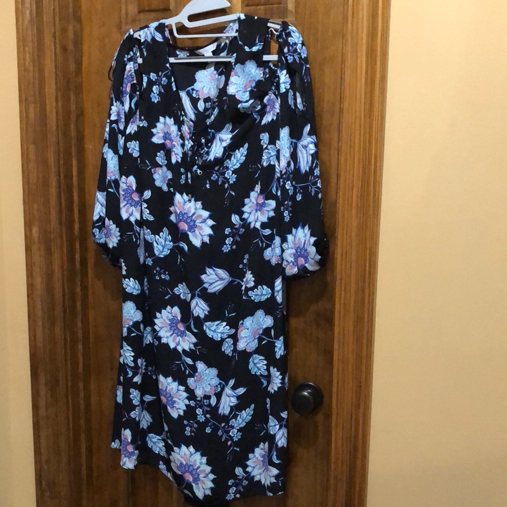 Boutique 3X black with blue flowers